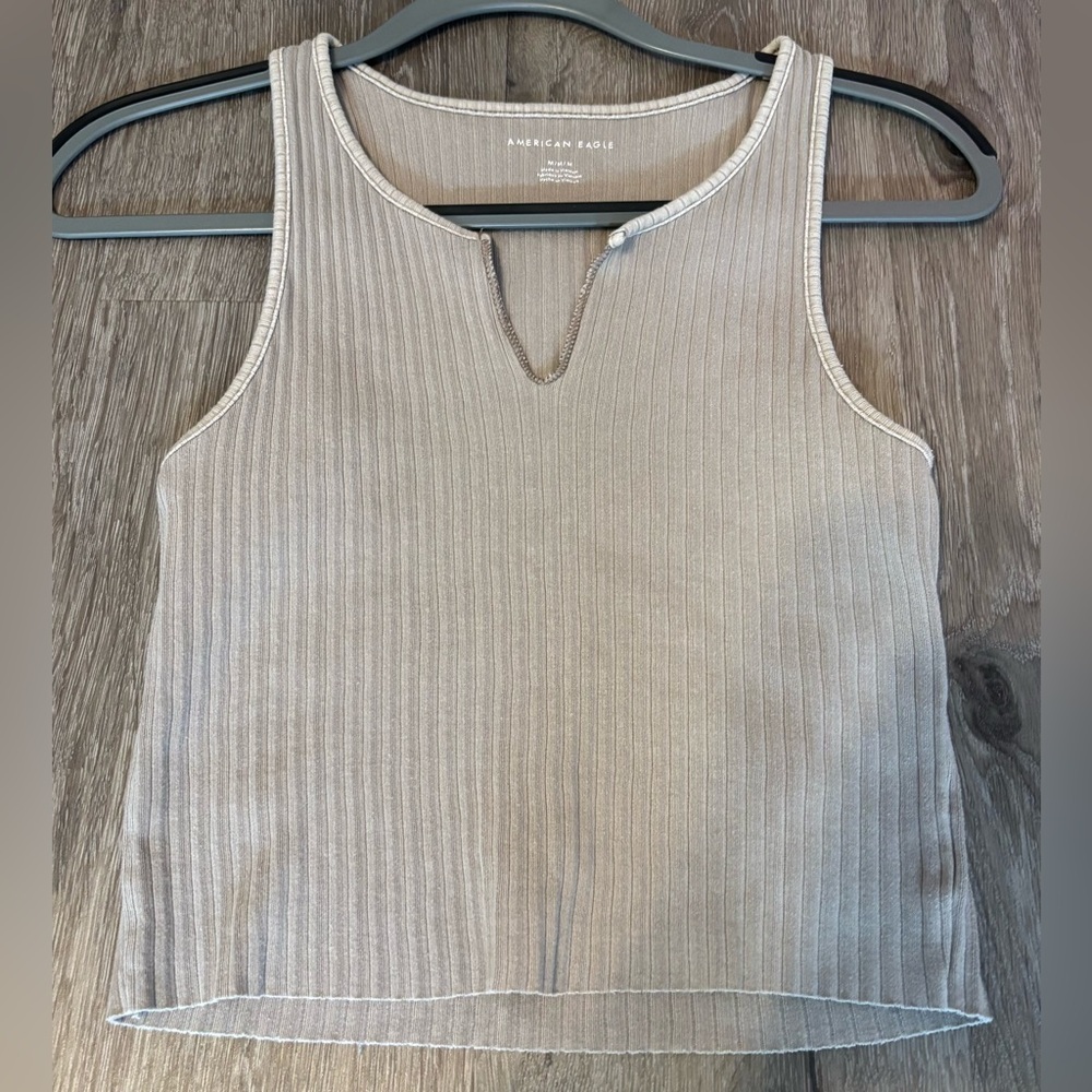 American Eagle Notch Neck Tank Top in Smokey Cinders Medium - Picture 3 of 9